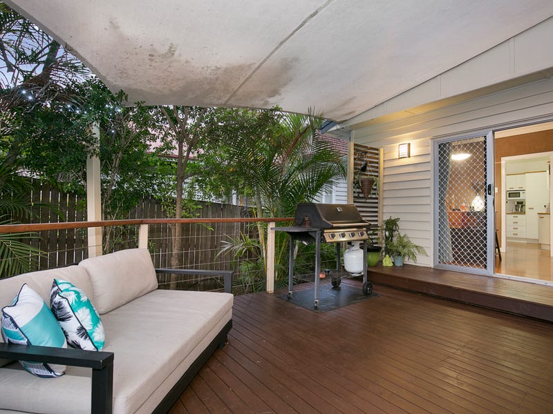 36 Raven Street, Camp Hill, QLD 4152