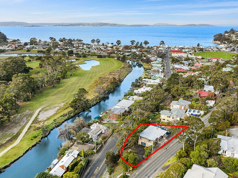 2 Roslyn Avenue, Kingston Beach, Tas 7050 House for Sale realestate