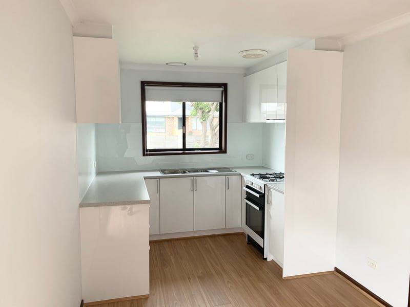 1/4 Reid Street, Oakleigh South, VIC