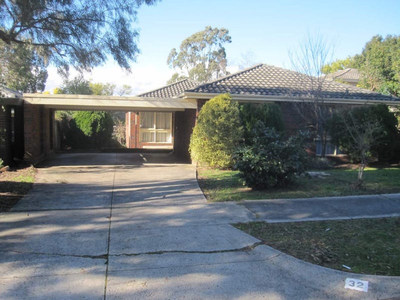 32 Knights Drive, Glen Waverley, VIC 3150