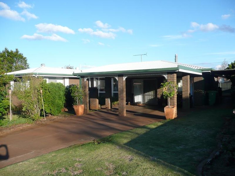 8 Hazel Street, Centenary Heights, QLD 4350 8 Hazel Street, Centenary Heights, QLD 4350