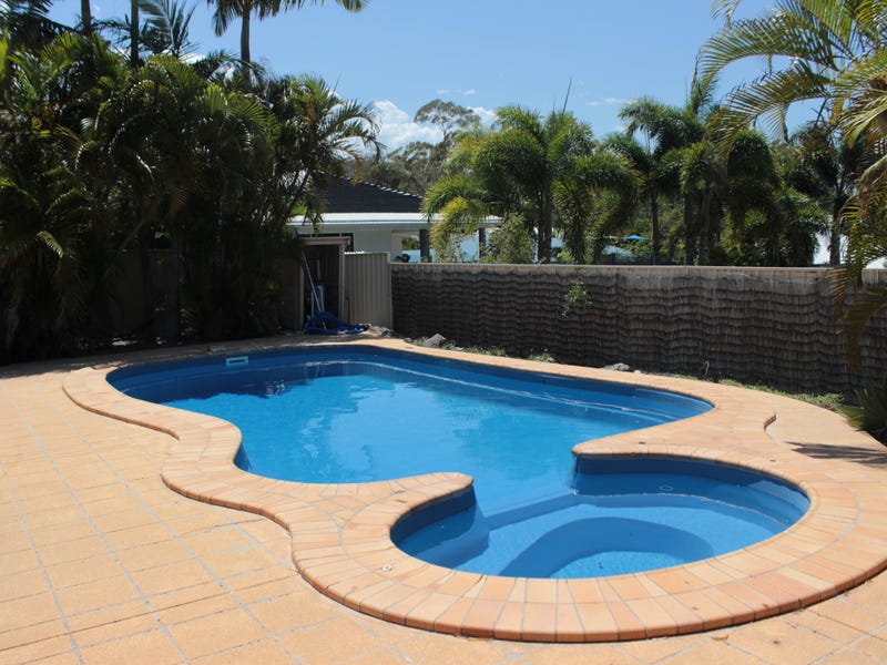 33 Wyndham Avenue, Boyne Island, QLD 4680