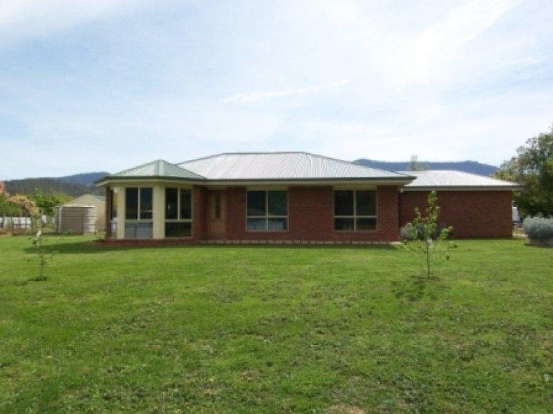 42A Station St, Porepunkah, Vic 3740 Property Details