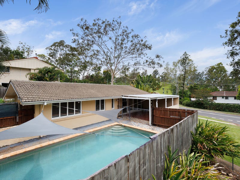 1 Dumbarton Drive, Kenmore, Qld 4069 Property Details