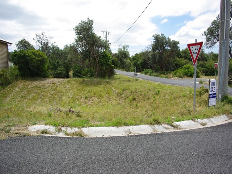 2 Road, Golden Beach, VIC 3851