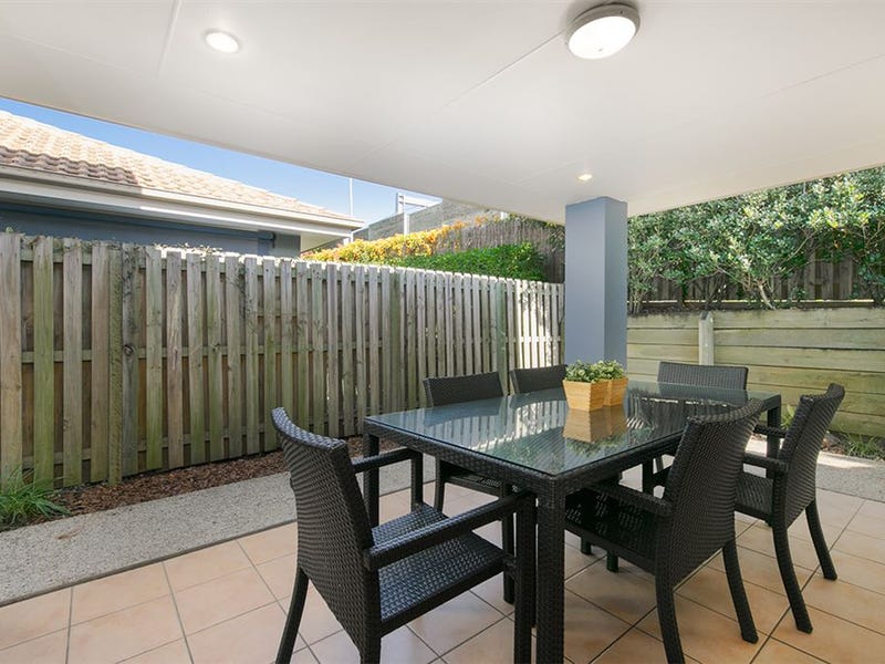 18/300 Cliveden Avenue, Corinda, Qld 4075 Property Details