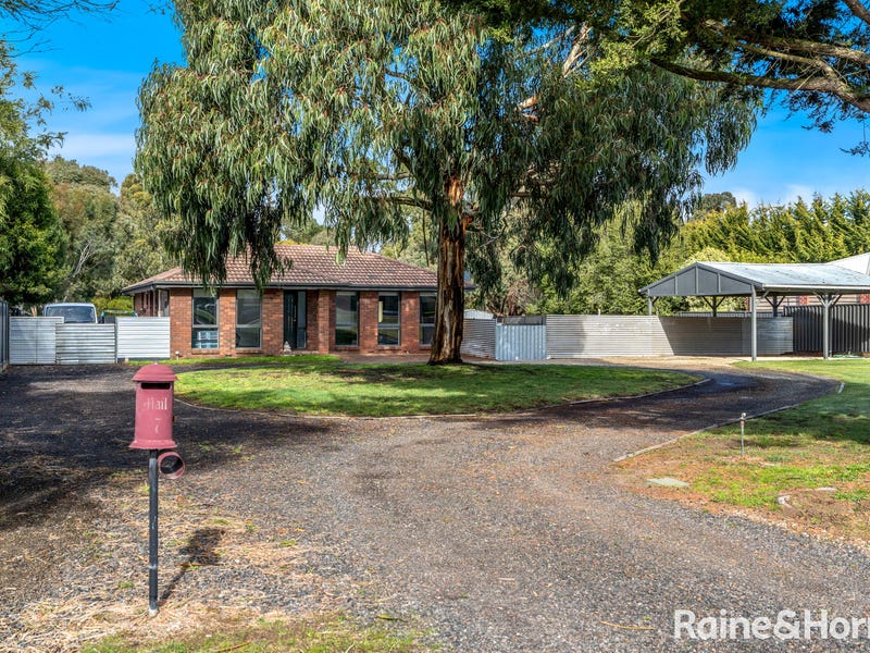 7 Regan Drive, Romsey, Vic 3434 House for Sale