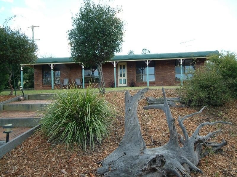 14 Hillview Cres, Gowrie Junction, QLD 4352