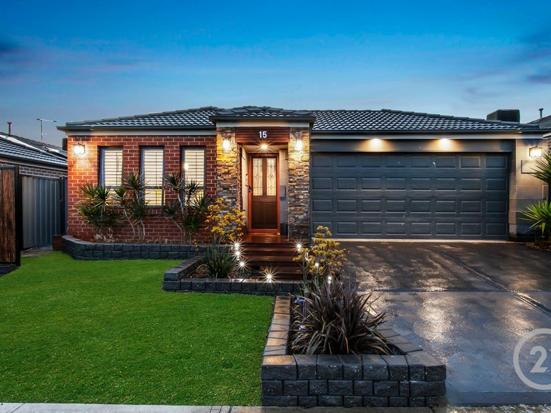 15 Obrien Parade, Pakenham, VIC 3810