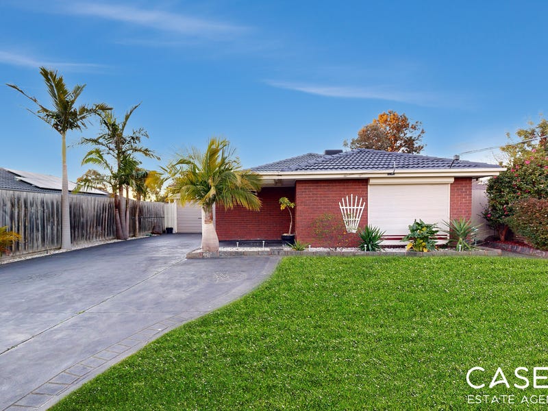 11 Clairmont Avenue, Cranbourne, VIC 3977