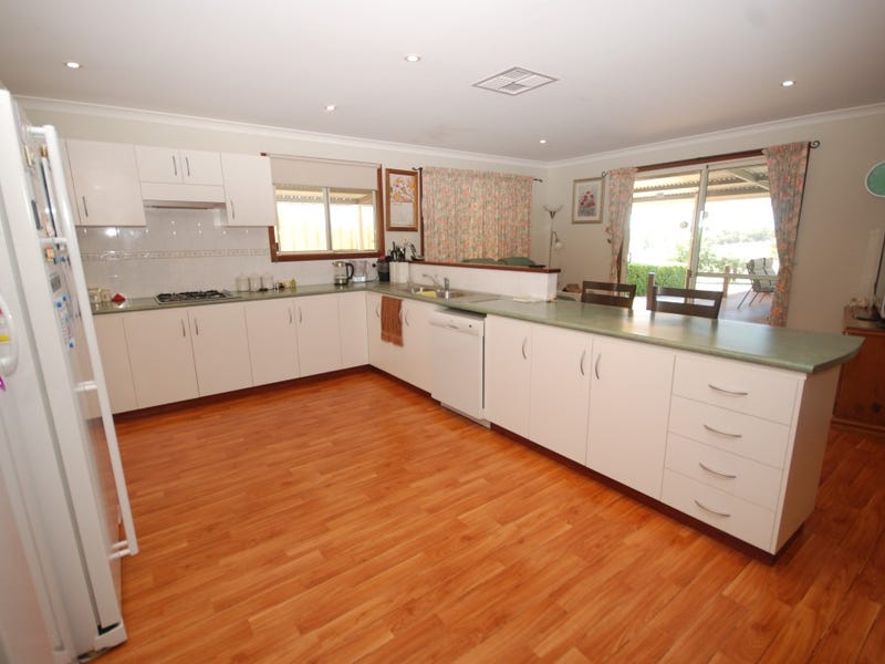 79 Russell Street, Cuballing, WA 6311 Property Details