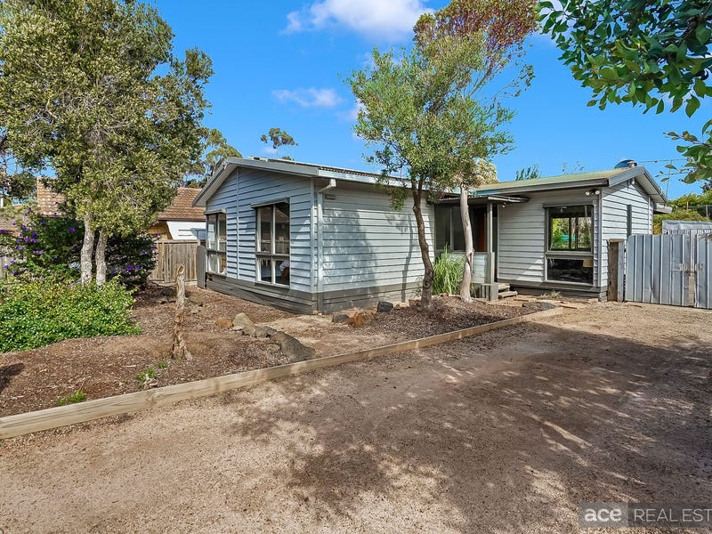 5 Railway Avenue Altona Meadows Vic 3028 House For Sale Realestate Com Au