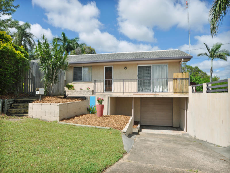 1 Creed Street, Clinton, Qld 4680 Property Details