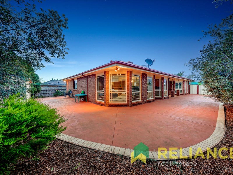 24 Gleneagles Drive, Melton West, VIC 3337