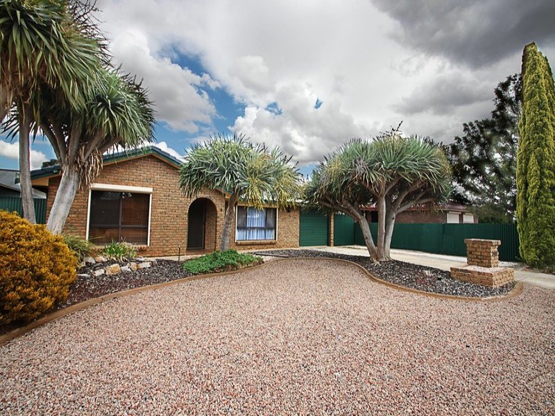 4 President Avenue, Andrews Farm, SA 5114