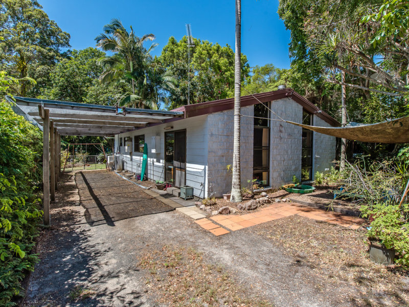 34 Laguna Street, Boreen Point, QLD 4565