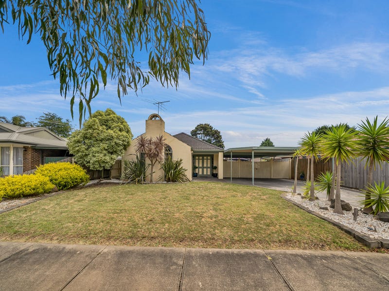 11 Greenslopes Drive, Carrum Downs, VIC 3201