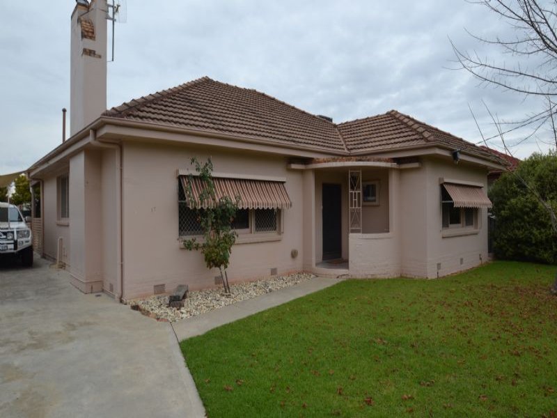 17 YOUNGER STREET, Wangaratta, Vic 3677 Property Details