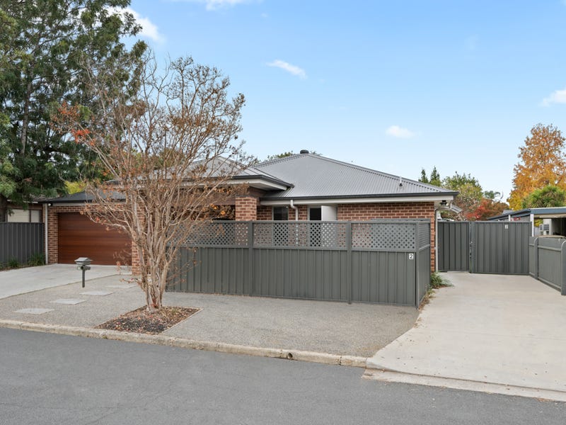 500 Karoola Place, Lavington, NSW 2641 House for Sale