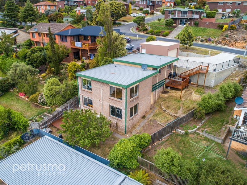 Houses for Sale in Lindisfarne, TAS 7015