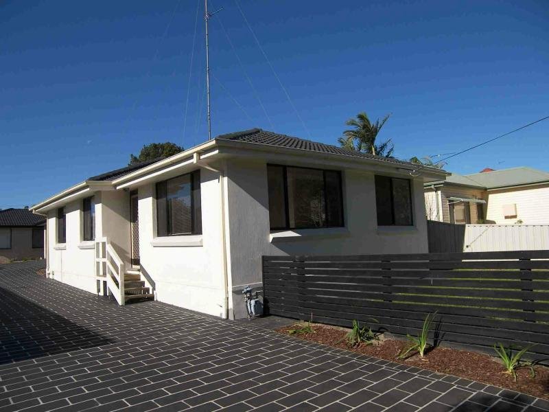 1/32 Central Avenue, Oak Flats, NSW 2529