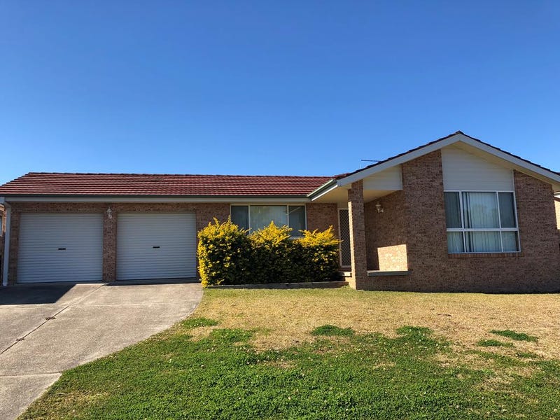 14 Molong Road, Old Bar, NSW 2430