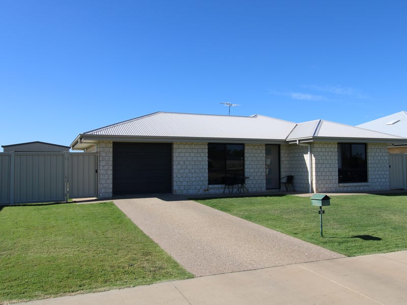 35 Thornton, Emerald, Qld 4720 House for Sale