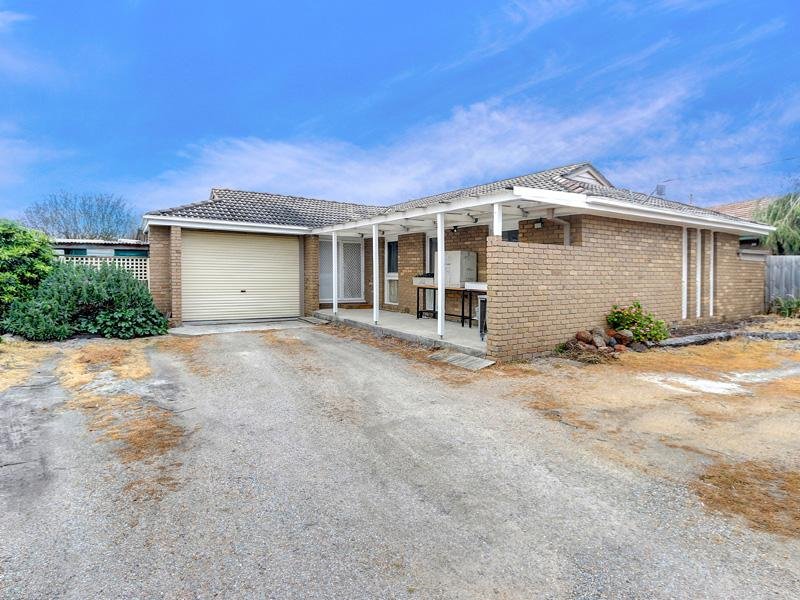 30 Oaklands Crescent, Frankston, Vic 3199 Property Details