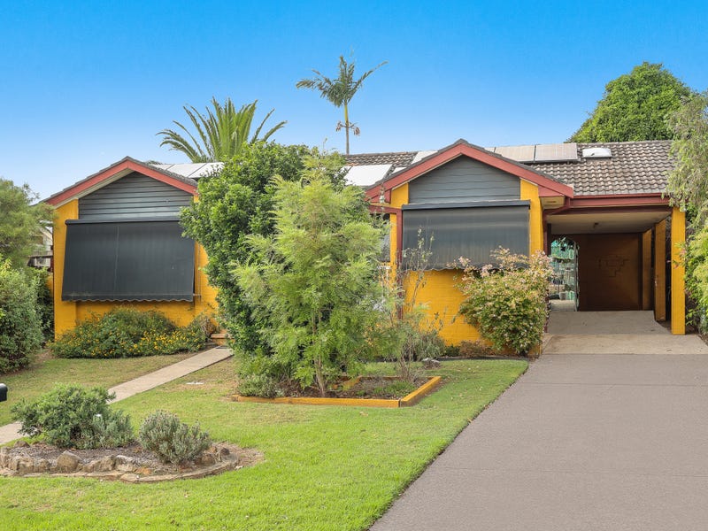 24 Kullaroo Avenue, Bradbury, NSW 2560 Property Details