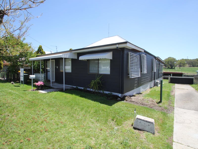 18 Molesworth Street, Tenterfield, NSW 2372