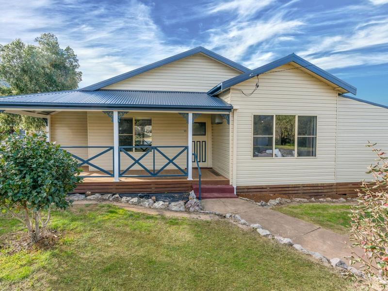 29 Molong Street, Molong, NSW 2866 Property Details