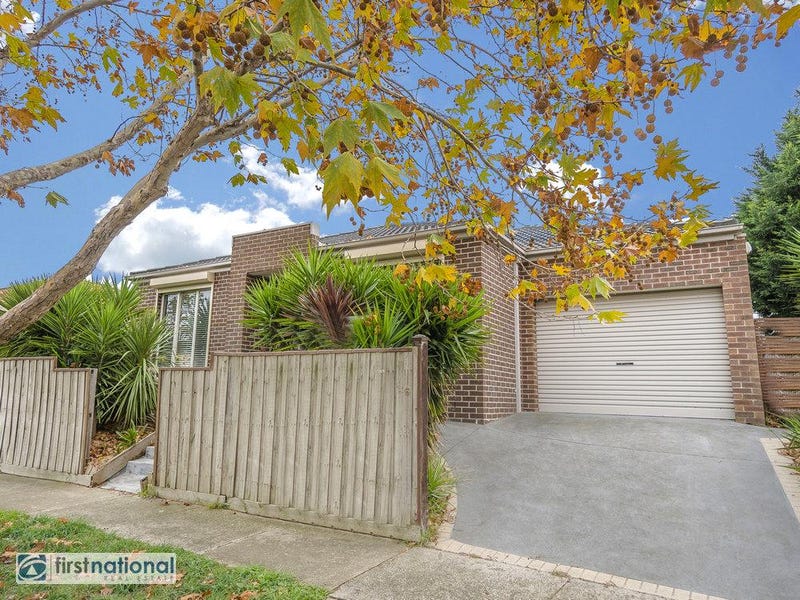 6 Newlyn Drive, Craigieburn, Vic 3064 Property Details