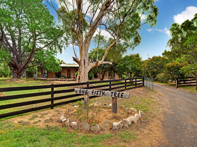 153 BURGES LANE, Broadford, Vic 3658 Property Details