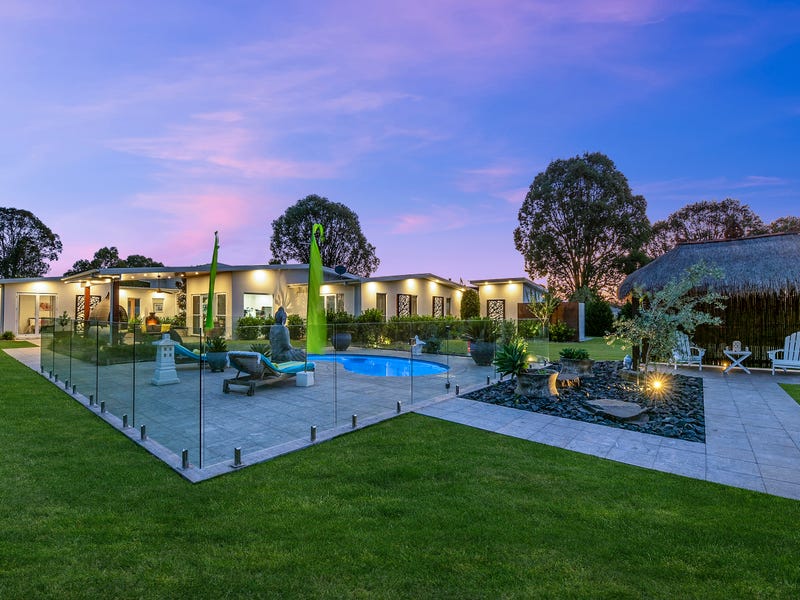 38 Twin Creeks Drive, Luddenham, NSW 2745