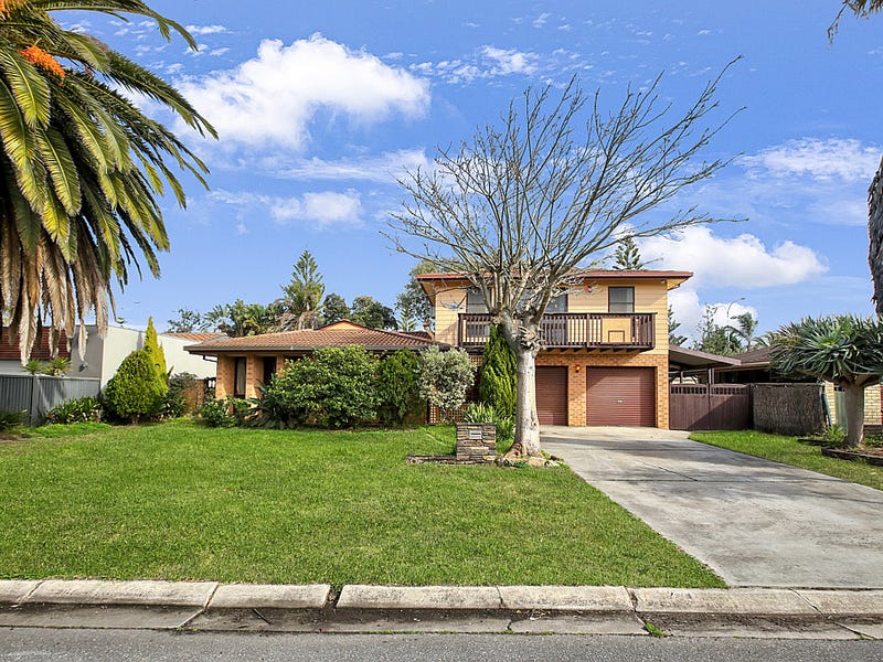 2 Lakeside Court, Tennyson, SA 5022