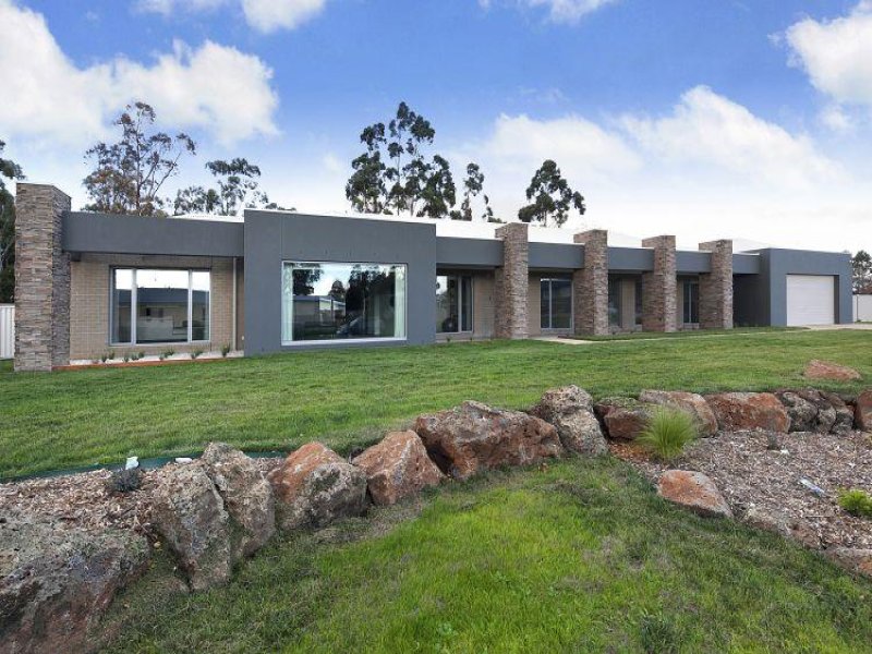 145 Ibis Gardens Court, Cardigan, Vic 3352 Property Details