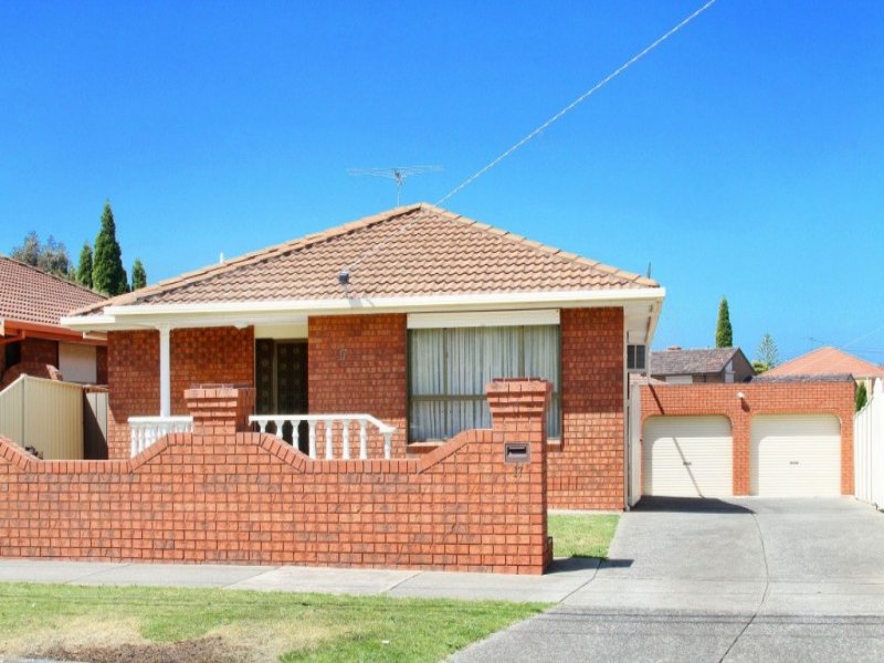 17 Dakota Drive, Thomastown, Vic 3074 Property Details