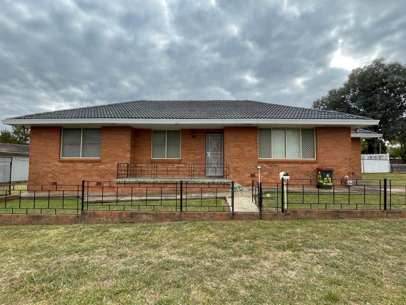 89 Pierce Street, Wellington, NSW 2820 House for Rent