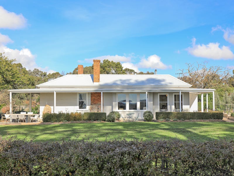 345 Lauriston Reservoir Road, Vic 3444 Property Details