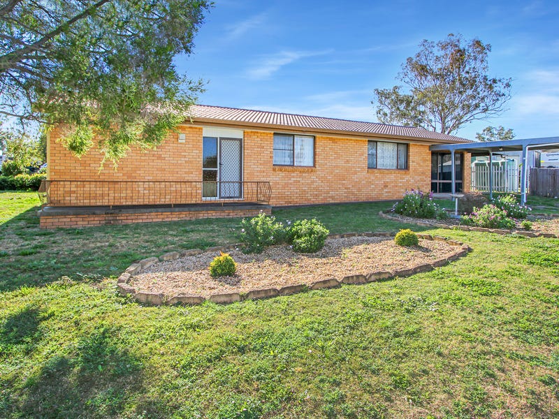 17 Damar Avenue, Kootingal, NSW 2352 Property Details