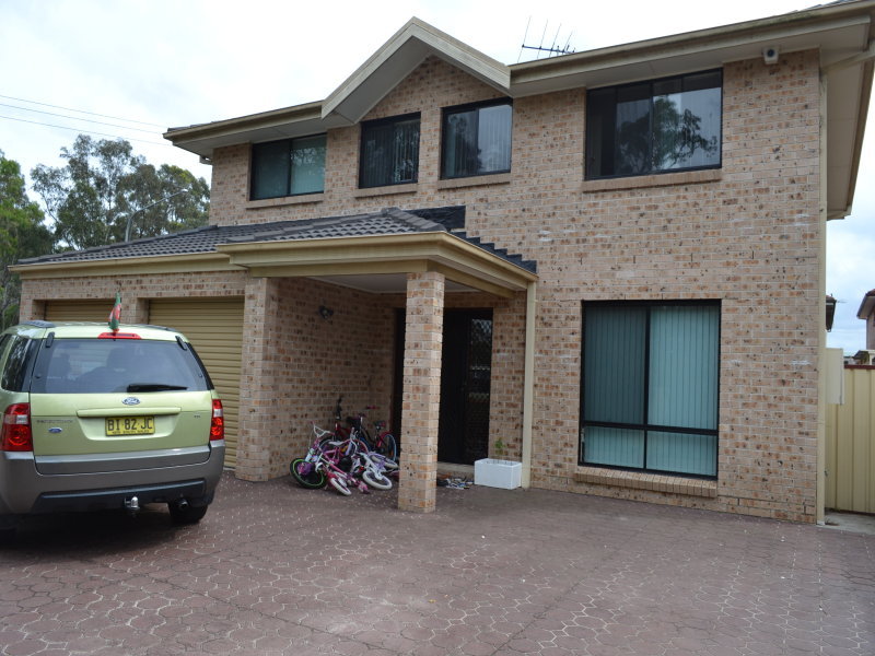 40 Woodlark Place, Glenfield, NSW 2167