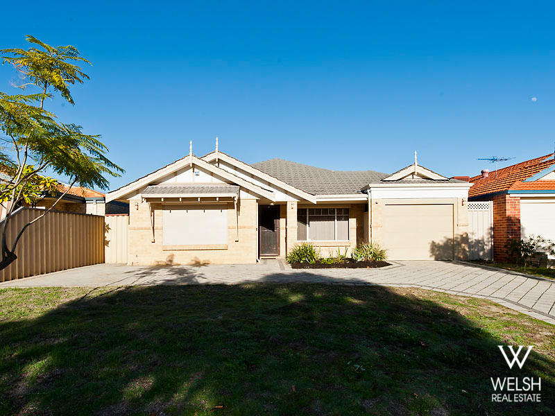 26 Courtland Crescent, Redcliffe, WA 6104 Property Details