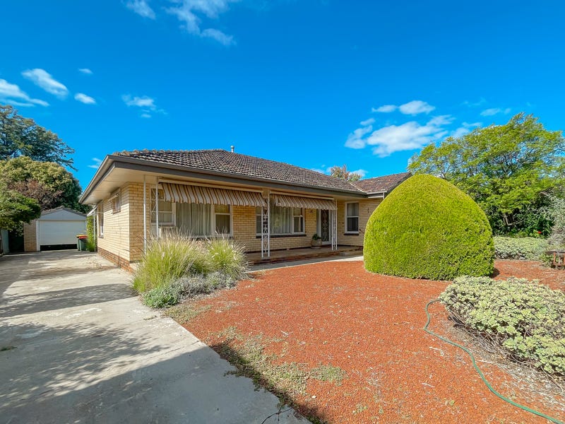 16 Armstrong Street, Boort, Vic 3537 House for Sale