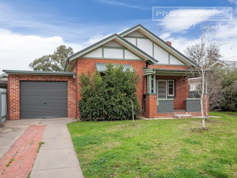 16 Gormly Avenue, Wagga Wagga, NSW 2650