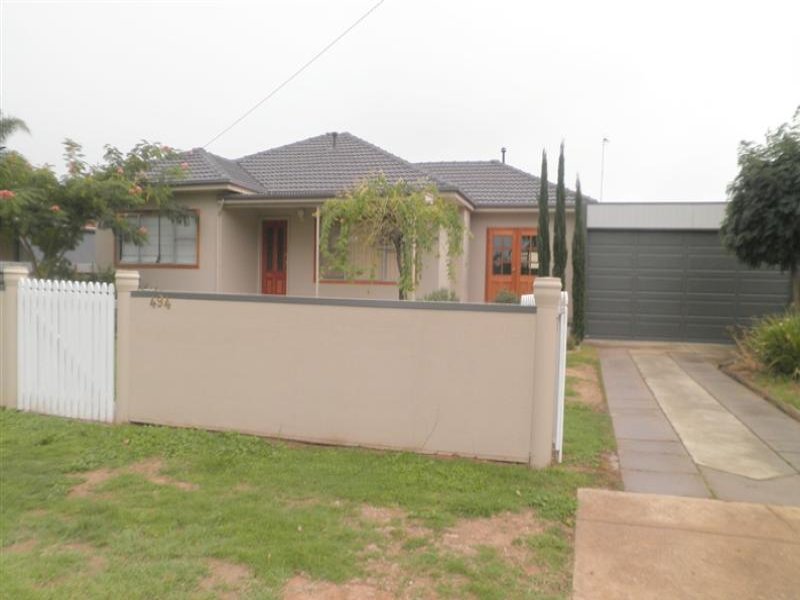 494 Kooringal Road, Lake Albert, NSW 2650