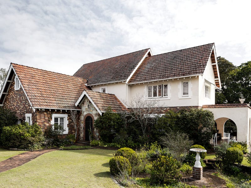 56 Windermere Road, Hamilton, QLD 4007