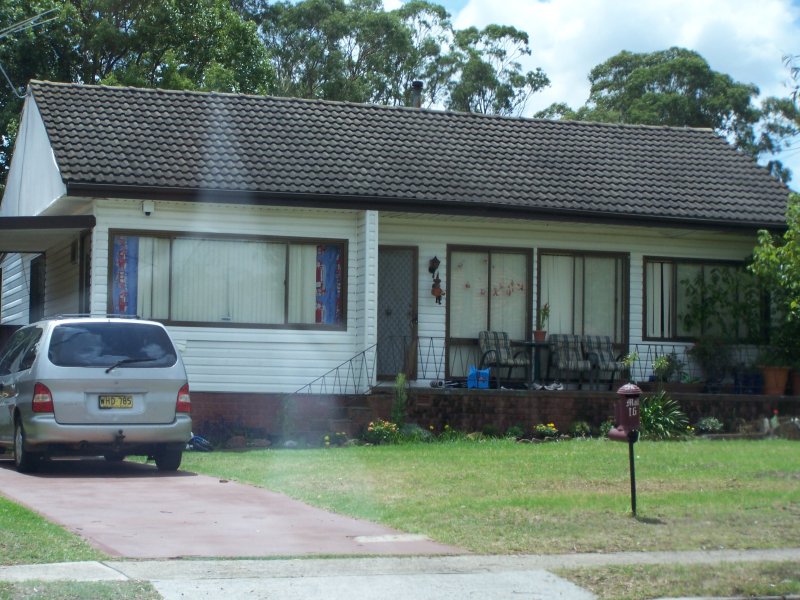 16 Trafalgar Street, Glenfield, NSW 2167