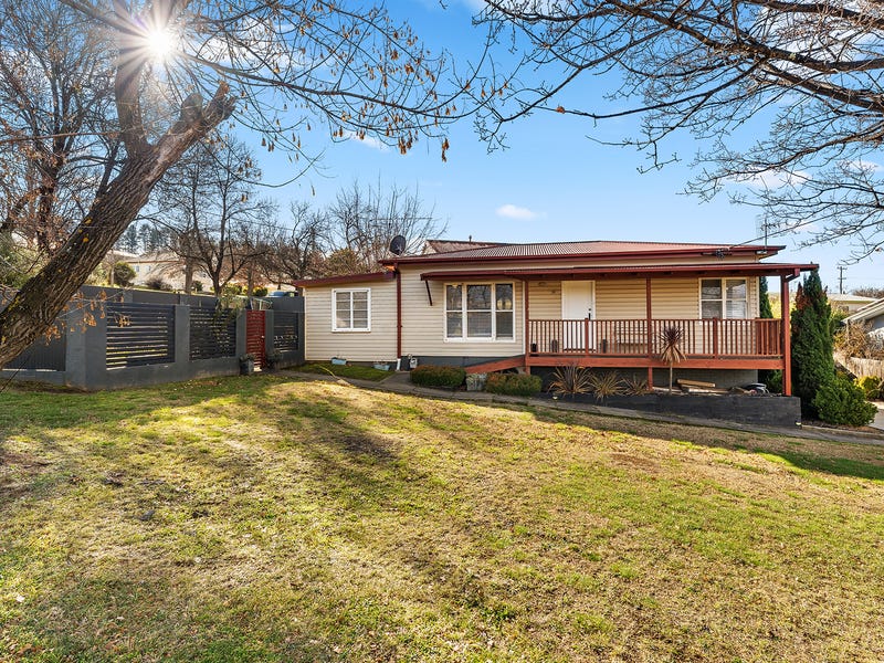 18 Bradley Street, Cooma, NSW 2630 House for Sale