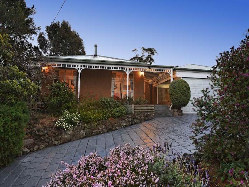 31 Harkaway Road, Berwick, Vic 3806 Property Details