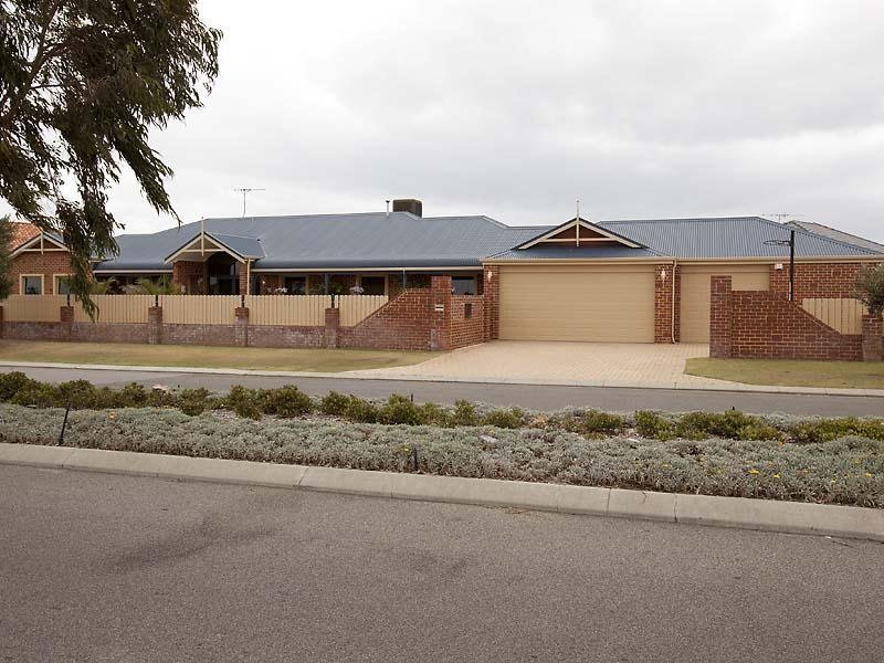 74 Townsend Road, Rockingham, WA 6168 Property Details